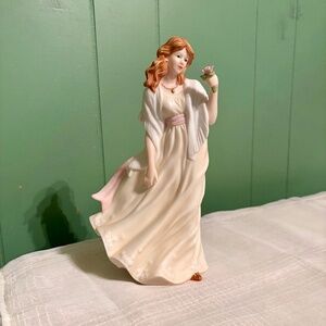 Vintage 2003 HOME INTERIORS 9" H Porcelain Figurine 14047-03 SAVANNAH Homco